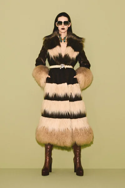 Look 1